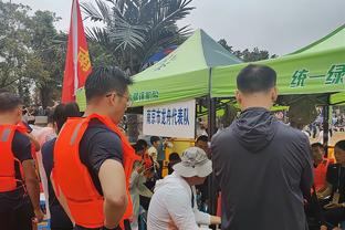 曼晚：曼联若出售阿马德必须在今夏 球员再坐一季板凳对双方都不好